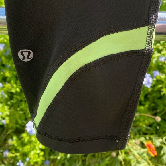 *SOLD* - Lululemon leggings Girls Sz 12/14/16 - Picture 6 of 9